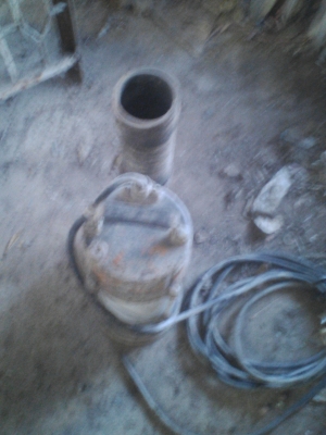 ไดโว่ดูดโคลน. ท่อ 3 นิ้ว. เก่าญี่ปุ่น ไฟ 220 V สภาพพร้อมใข้งานครับ