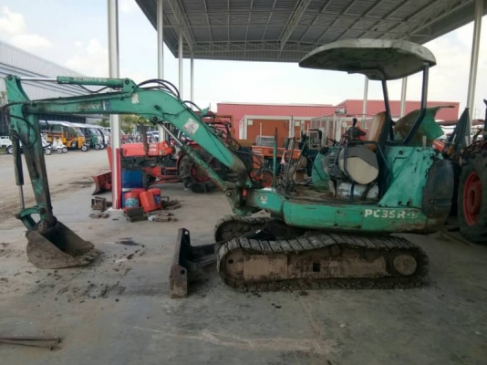 KOMATSU PC 35R-8