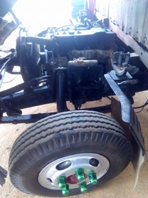 ขายหกล้ออีซูซุ หัว NPR 110 ยาว 5. เมตร รถสวยพร้อมใช้งานแอร์เย็น พวงมาลัยเพาเวอ  ระบบไฟเตือนหน้าปัดใช้ได้ทุกอย่าง ราคาคุยกันได้