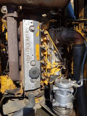 KOMATSU PC60-5 เครื่องดี ปั้มไม่โหลด รถสภาพสวย พร้อมใช้งาน ราคาต่อรองหน้างานครับ 0872976734