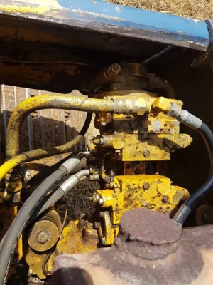 KOMATSU PC60-5 เครื่องดี ปั้มไม่โหลด รถสภาพสวย พร้อมใช้งาน ราคาต่อรองหน้างานครับ 0872976734
