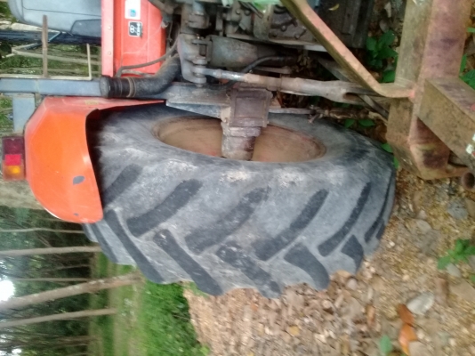 KOBOTA M9540 รถสภาพสวย พร้อมใช้งาน 7000ชั่วโมง อุปกรณ์ครบ 6 ชิ้น เอกสารเล่มทะเบียน ราคาต่อรองได้ครับ สนใจติดต่อ 0872976734