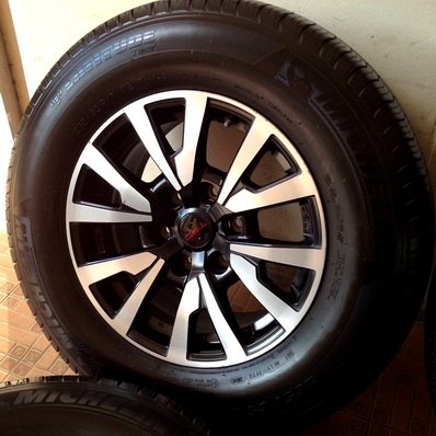 TOYOTA รุ่น TRD 6รู139 กว้าง 8 นิ้ว ET25 ยาง Michelin 265 65 17 ปี 2514 ใส่ ฟอร์จูนเนอร์ วีโก้ ได้หม