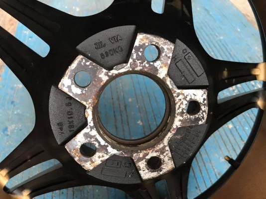 ขอบ18" ขาย4วง7,900บ แม็กเปล่า ลายT1R ใส่5รู114 หน้า9.5"/หลัง10.5"