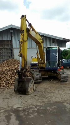 ขาย PC100-3 เครื่องเดิม ปั้มเดิม แอรหนาว ทำงาน เร็ว แรงดี ขาย PC100-3 เครื่องเดิม ปั้มเดิม แอรหนาว ทำงาน เร็ว แรงดี