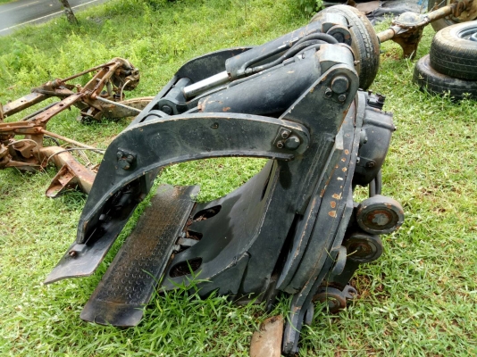 ขายด่วนปากคีบโฟล์คลิฟหมุนได้360องศาเก่านอกพร้อมใช้