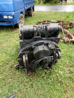 ขายด่วนปากคีบโฟล์คลิฟหมุนได้360องศาเก่านอกพร้อมใช้