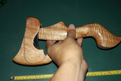 ขายขวานใต้งานสวยเบาพกพาสะดวก