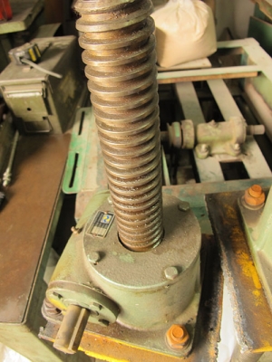 ขายSCREW JACK เกลียวปรับระดับสูงต่ำ สภาพสวยๆตัวใหญ่แข็งแรง ขายSCREW JACK เกลียวปรับระดับสูงต่ำ สภาพสวยๆตัวใหญ่แข็งแรง