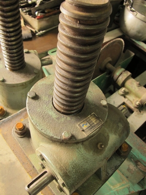 ขายSCREW JACK เกลียวปรับระดับสูงต่ำ สภาพสวยๆตัวใหญ่แข็งแรง ขายSCREW JACK เกลียวปรับระดับสูงต่ำ สภาพสวยๆตัวใหญ่แข็งแรง