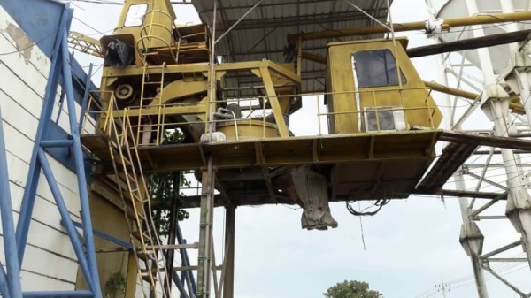 ขาย 1,250,000 บาท แพล้นท์ปูน DAGO ขนาด 1 คิว ออโต้ (ไม่มีไซโล) แพล้นอยู่ จ.อุดรธานี  090-772-3710 090-772-3708