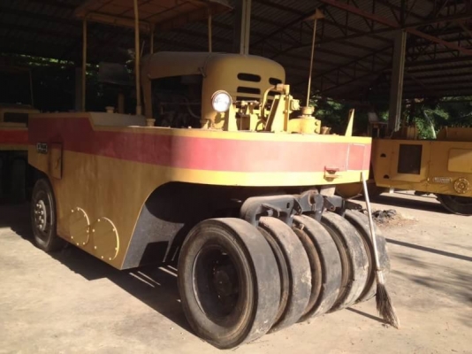 ขาย 295,000 บาท รถบดล้อยาง 11 ล้อ WATABE เครืองดี เกียร์ดี (ไล่ระบบเบรคเอง) เอกสารเล่มทะเบียบ  จ.นครสวรรค์ โทร&amp;ไอดีไลน์ 0610710295