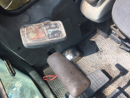 ขายรถแบคโฮ KOMATSU PC120-6 กับ KOMATSU PC100-3 ราคา 390000 กับ 785000