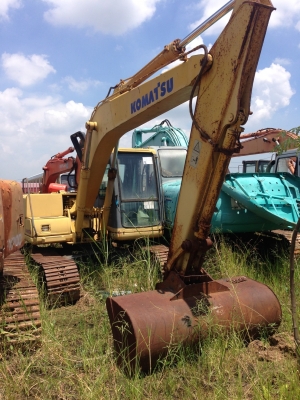 ขายรถแบคโฮ KOMATSU PC120-6 กับ KOMATSU PC100-3 ราคา 390000 กับ 785000