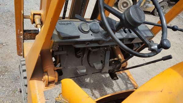 โฟล์คลิฟท์ โตโยต้า 1 ตันเบนซิน สภาพพร้อมใช้งาน