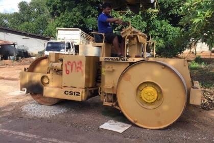 ขาย 595,000 บาท รถบด 3 ล้อเหล็ก DYNPAC CS12 III เครื่องดี เกียร์ดี ปั้มแรง เอกสารเล่มทะเบียน  รถอยู่ จ.กาญจนบุรี โทร&amp;ไอดีไลน์ 0610710295