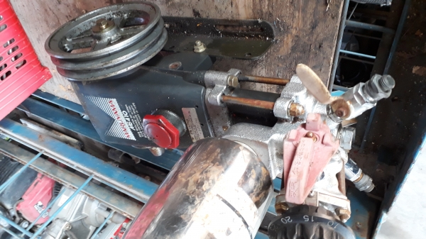 ปั้ม3สูบMaruyama เสื้อดำms-410S