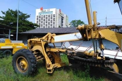 ขาย 565,000 บาท รถเกรด CHAMPION 720A เอวอ่อน เครื่องดี  ระบบไฮโดรลิกพร้อมทำงาน เอกสารเล่มทะเบียน  รถอยู่ กทม โทร&amp;ไอดีไลน์ 0610710295