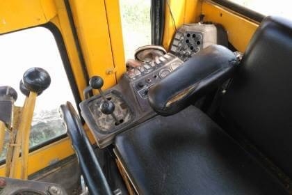 ขาย 565,000 บาท รถเกรด CHAMPION 720A เอวอ่อน เครื่องดี  ระบบไฮโดรลิกพร้อมทำงาน เอกสารเล่มทะเบียน  รถอยู่ กทม โทร&amp;ไอดีไลน์ 0610710295