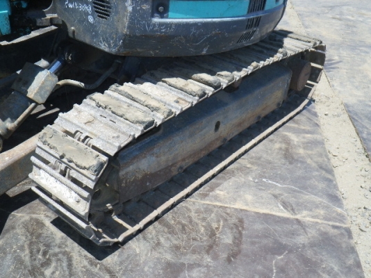 รถขุด KOBELCO SK30SR-3 รุ่นใหม่ แทรคเหล็กหุ้มก้อนยาง มีไลน์หัวกระแทก