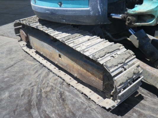 รถขุด KOBELCO SK30SR-3 รุ่นใหม่ แทรคเหล็กหุ้มก้อนยาง มีไลน์หัวกระแทก