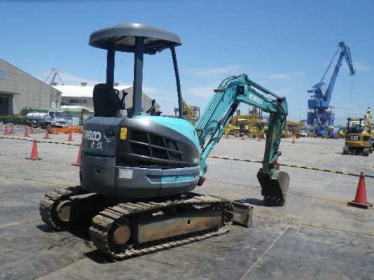 รถขุด KOBELCO SK30SR-3 รุ่นใหม่ แทรคเหล็กหุ้มก้อนยาง มีไลน์หัวกระแทก