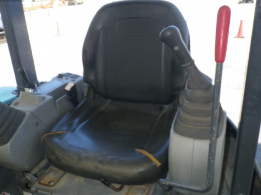 รถขุด KOBELCO SK30SR-3 รุ่นใหม่ แทรคเหล็กหุ้มก้อนยาง มีไลน์หัวกระแทก