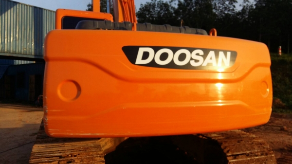 ขายด่วน!! DOOSAN DX225LCA ไมล์ชม.10,900 บูมยาว 18 ม.(ให้บูมยาว+สั้น) สภาพสวยค่ะ