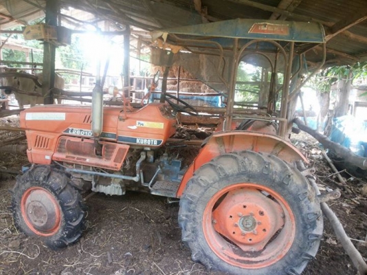 ขายตามสภาพ รถไถคูโบต้า26แรงมีโฟวิน มีผาลหลัง