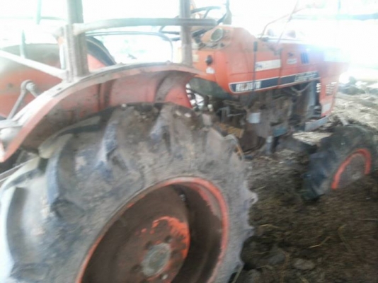 ขายตามสภาพ รถไถคูโบต้า26แรงมีโฟวิน มีผาลหลัง