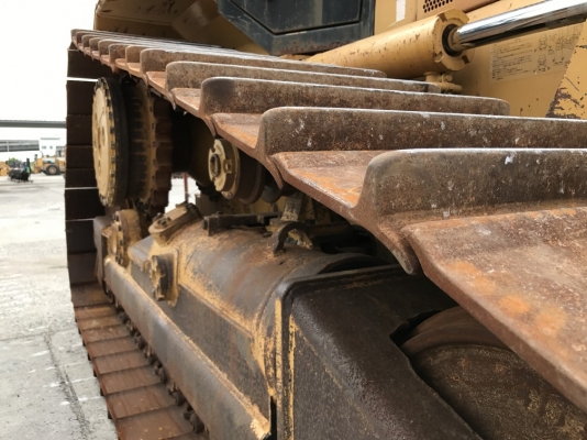 CAT D6M-XL สภาพสวยจัด นำเข้าจากญี่ปุ่น ไม่เคยใช้งานในไทย