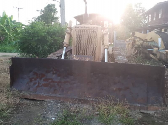 ขาย 270,000 CAT D 5 D  ฮ๊าปยาวแต่ใส่แผ่นตีนไก่ เครื่องดี เกียร์แรง สเตอร์ดี รถพร้อมใช้ รถอยู่ อยุธยา 090-772-3710 090-772-3708