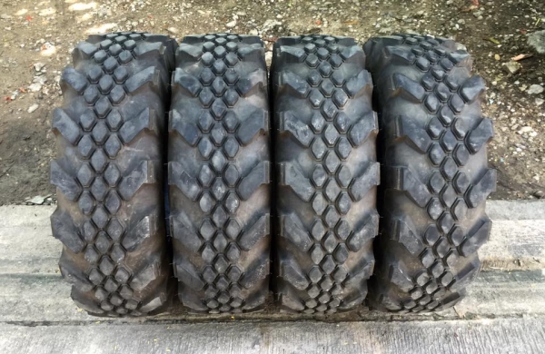 ยางตะขาบ KingCobra 32 ขอบ16 ปี17สดๆ สภาพน้องยางใหม่4เส้น