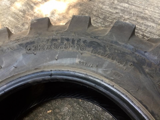 ยางตะขาบ KingCobra 32 ขอบ16 ปี17สดๆ สภาพน้องยางใหม่4เส้น