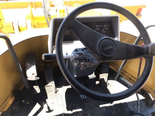 ขายรถตักล้อยาง KOMATSU WA80-3 รถนอกนำเข้าจากญี่ปุ่น สภาพสวยพร้อมใช้ มีVDOการทำงานครับ ขายรถตักล้อยาง KOMATSU WA80-3 รถนอกนำเข้าจากญี่ปุ่น สภาพสวยพร้อมใช้ มีVDOการทำงานครับ