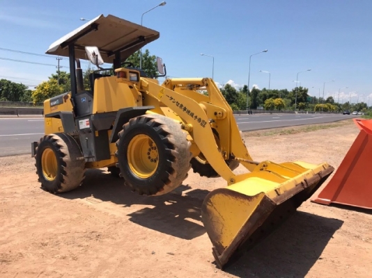 ขายรถตักล้อยาง KOMATSU WA80-3 รถนอกนำเข้าจากญี่ปุ่น สภาพสวยพร้อมใช้ มีVDOการทำงานครับ ขายรถตักล้อยาง KOMATSU WA80-3 รถนอกนำเข้าจากญี่ปุ่น สภาพสวยพร้อมใช้ มีVDOการทำงานครับ