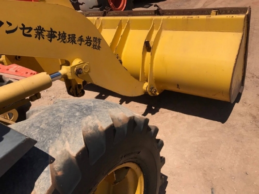 ขายรถตักล้อยาง KOMATSU WA80-3 รถนอกนำเข้าจากญี่ปุ่น สภาพสวยพร้อมใช้ มีVDOการทำงานครับ ขายรถตักล้อยาง KOMATSU WA80-3 รถนอกนำเข้าจากญี่ปุ่น สภาพสวยพร้อมใช้ มีVDOการทำงานครับ