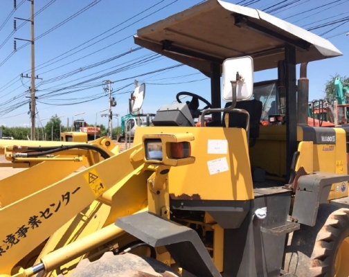 ขายรถตักล้อยาง KOMATSU WA80-3 รถนอกนำเข้าจากญี่ปุ่น สภาพสวยพร้อมใช้ มีVDOการทำงานครับ ขายรถตักล้อยาง KOMATSU WA80-3 รถนอกนำเข้าจากญี่ปุ่น สภาพสวยพร้อมใช้ มีVDOการทำงานครับ