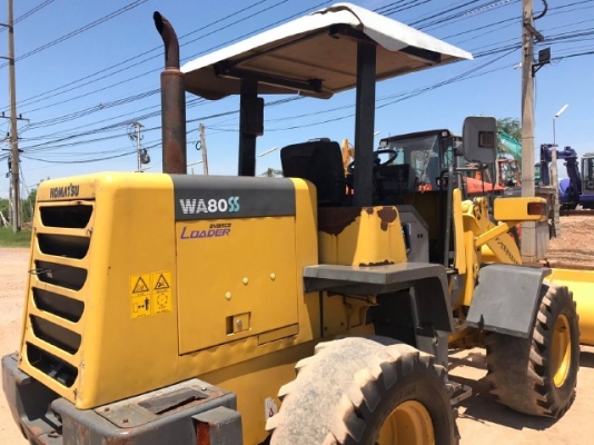 ขายรถตักล้อยาง KOMATSU WA80-3 รถนอกนำเข้าจากญี่ปุ่น สภาพสวยพร้อมใช้ มีVDOการทำงานครับ ขายรถตักล้อยาง KOMATSU WA80-3 รถนอกนำเข้าจากญี่ปุ่น สภาพสวยพร้อมใช้ มีVDOการทำงานครับ