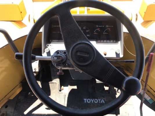 ขายรถตักล้อยาง KOMATSU WA80-3 รถนอกนำเข้าจากญี่ปุ่น สภาพสวยพร้อมใช้ มีVDOการทำงานครับ ขายรถตักล้อยาง KOMATSU WA80-3 รถนอกนำเข้าจากญี่ปุ่น สภาพสวยพร้อมใช้ มีVDOการทำงานครับ