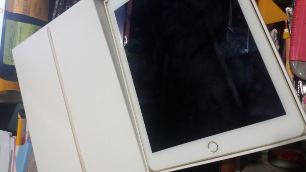 ขาย iPad Air2 สีทอง 16GB