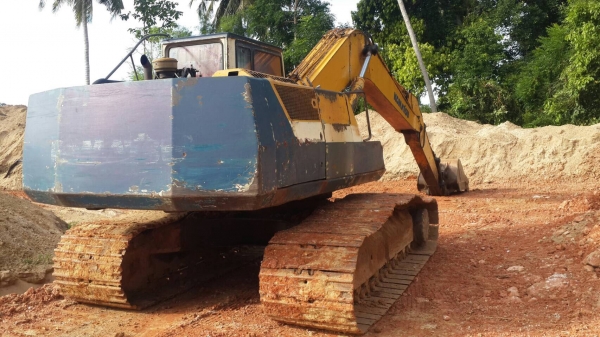 ขายรถแบคโฮ KOMATSU PC200-5 แอร์ไฟฟ้าเต็ม ช่วงล่างเต็ม สนใจโทร 081-970-1072 ขายรถแบคโฮ KOMATSU PC200-5 แอร์ไฟฟ้าเต็ม ช่วงล่างเต็ม สนใจโทร 081-970-1072