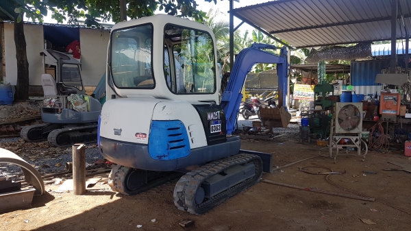 มาแล้วรถขุดมีตู้mm25