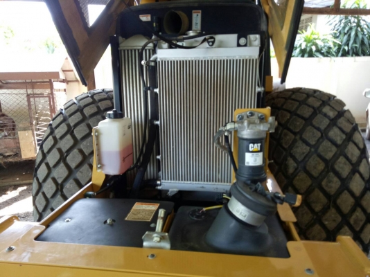 ขาย รถบด CAT  - CS533E.  ,  ( รถทำงาน 8xx ชม. )   ,  ( ** รถสวยๆ )        สนใจติดต่อ    081 - 6079515