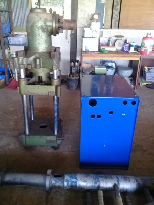 แท่นอัดพร้อมชุดปั้มไฮโดรลิค 15แรง3เฟส