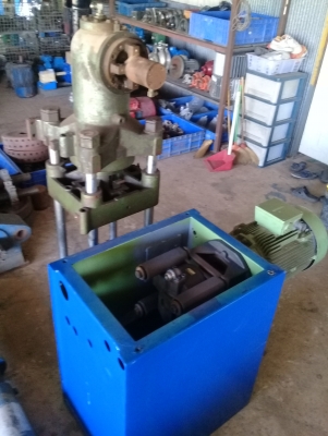 แท่นอัดพร้อมชุดปั้มไฮโดรลิค 15แรง3เฟส