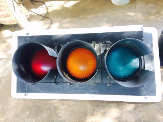 ขายครับผม ไฟจราจร,ไฟแดง เขียว เหลือง ไว้สำหรับตกแต่งร้านแนวๆหรือจะติดไว้หน้าบ้านก็เทห์ไม่ซ้ำใครแน่นอน!!! มีทั้งรุ่นหนึ่งแถว และ สามแถว ตามรูปเลยครับ หากท่านใดสนใจติดต่อมาคุยกันได้ครับผม 095-5944474 ปอ ขายครับผม ไฟจราจร,ไฟแดง เขียว เหลือง ไว้สำหรับตกแต่งร้านแนวๆหรือจะติดไว้หน้าบ้านก็เทห์ไม่ซ้ำใครแน่นอน!!! มีทั้งรุ่นหนึ่งแถว และ สามแถว ตามรูปเลยครับ หากท่านใดสนใจติดต่อมาคุยกันได้ครับผม 095-5944474 ปอ