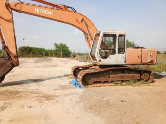 HITACHI EX 200-2