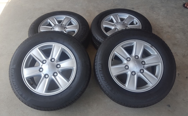 ขายล้อISUZU All New16 ยาง215/65/16 ปี 1315  4 ล้อ