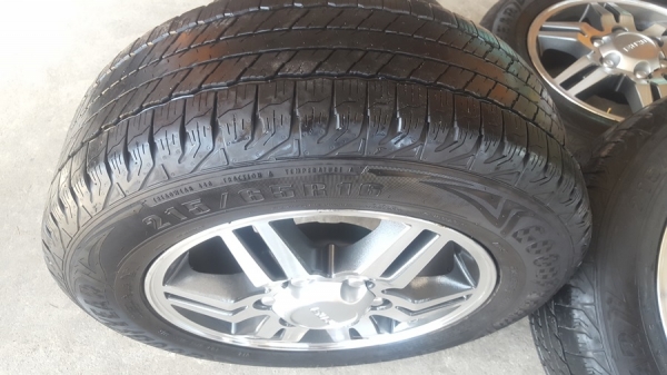 ขายล้อISUZU Hi Lender 16 ยาง215/65/16 ปี 16 4 ล้อ